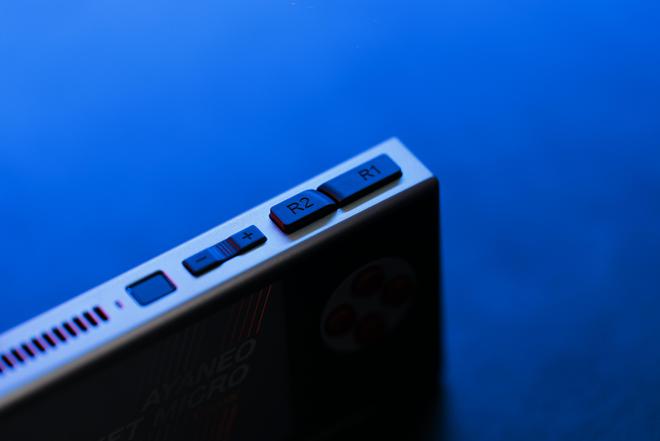 O Pocket MICRO Classic 公布CQ9电子app无摇杆设计纯粹